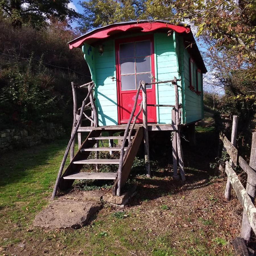Village.insolite Montagny-sur-Grosne Extérieur photo