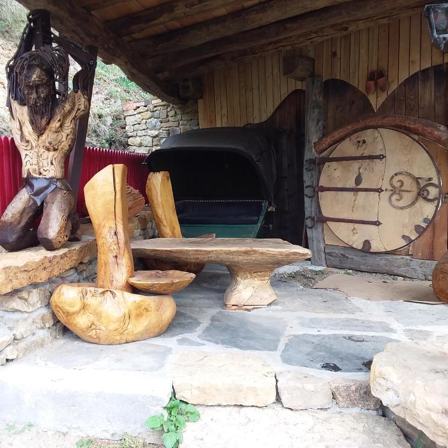 Village.insolite Montagny-sur-Grosne Extérieur photo