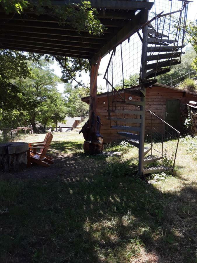 Village.insolite Montagny-sur-Grosne Extérieur photo